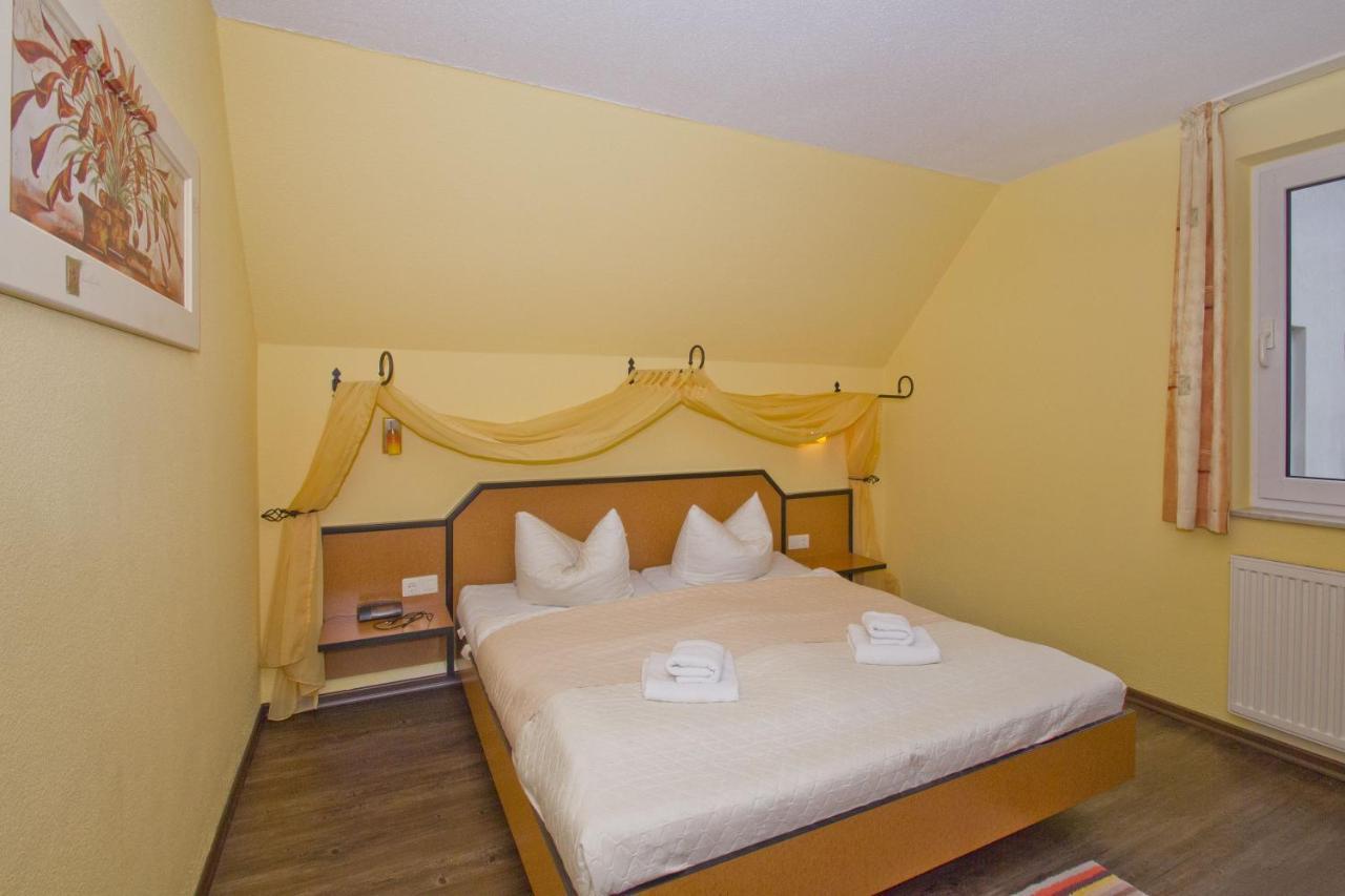 Strandnahe 2-Raum-Ferienwohnung Mit Balkon - Strandhaus Moenchgut Fewo 10 Lobbe Extérieur photo